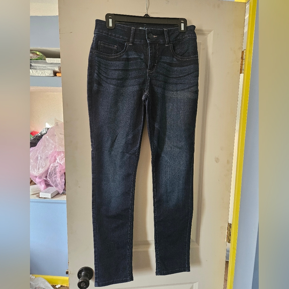 Mid-rise skinny denim, Size 8M